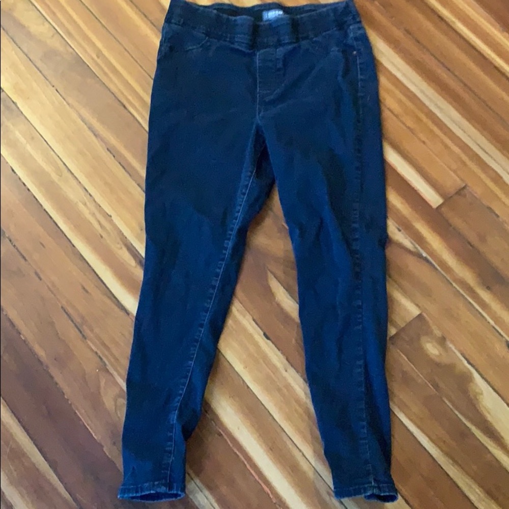 Gently used Old Navy Rockstar jeggingd